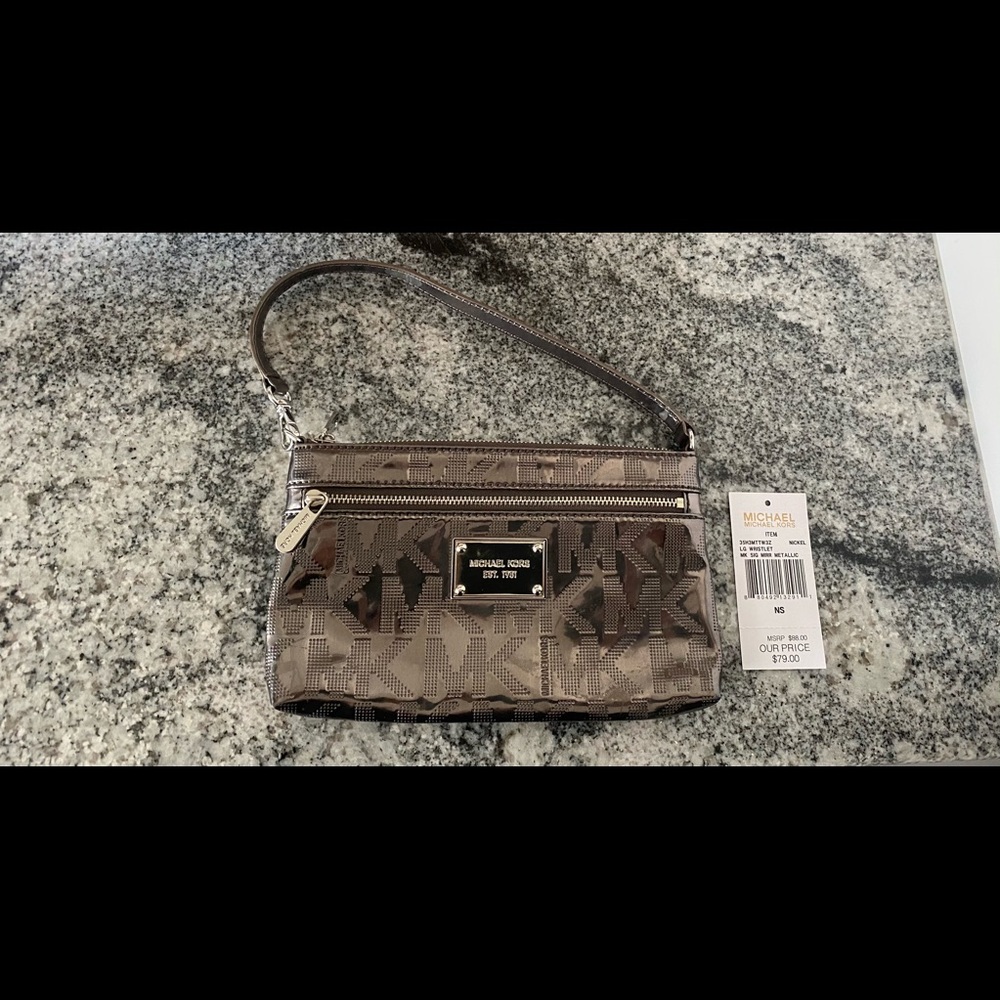 Authentic Brand New Michael Kors Wristlet